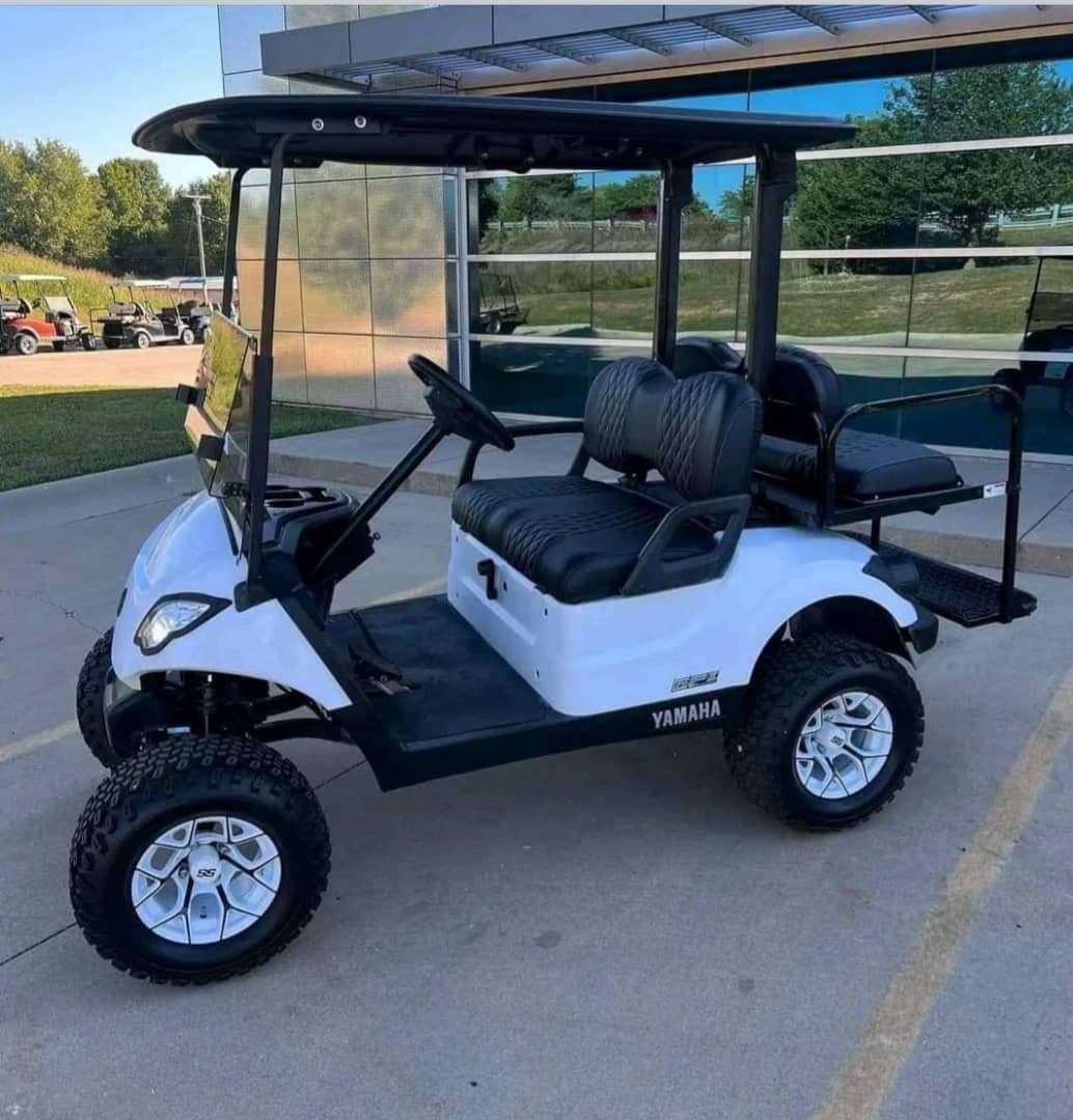 Yamaha Drive2 EFI Gas Golf Cart view 1