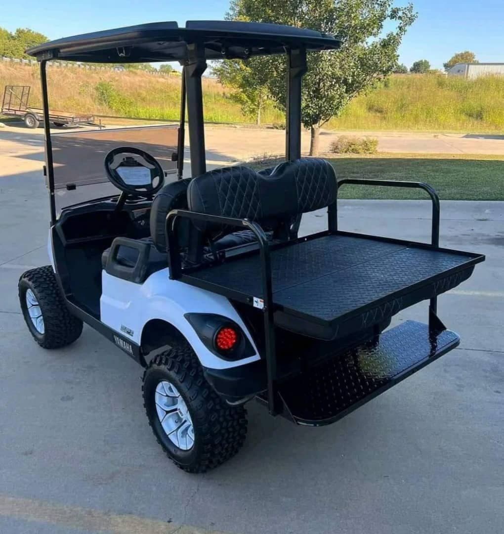 Yamaha Drive2 EFI Gas Golf Cart view 4